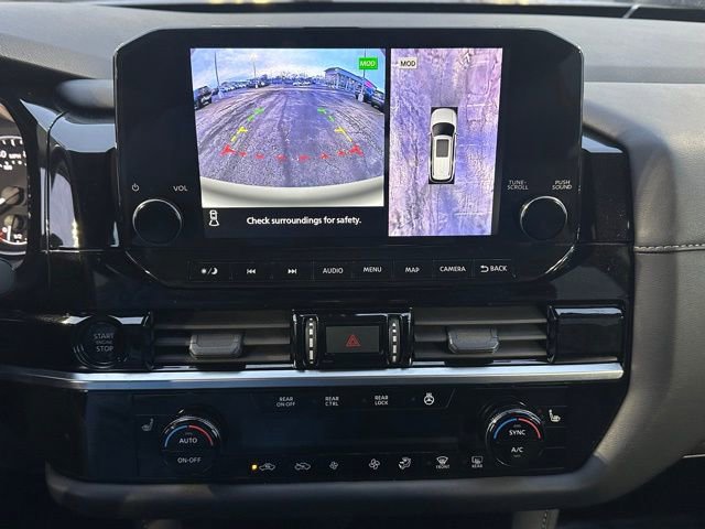 Certified 2025 Nissan Pathfinder SL image 32