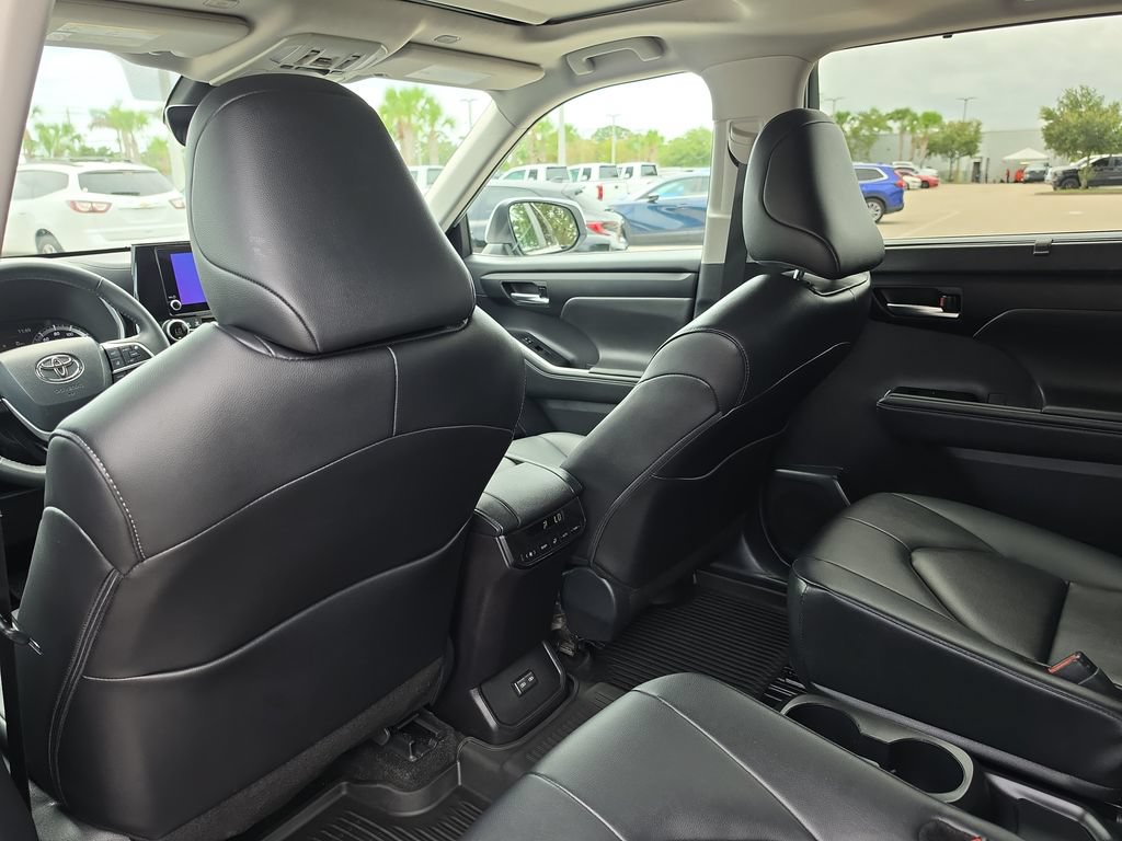 Certified 2026 Toyota Highlander XLE AWD/4WD image 30
