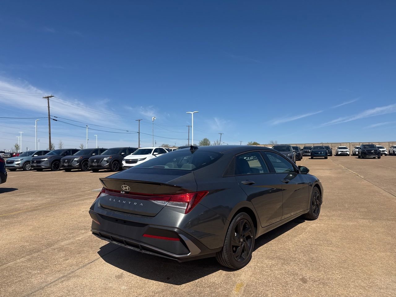 Used 2026 Hyundai Elantra Sport image 23