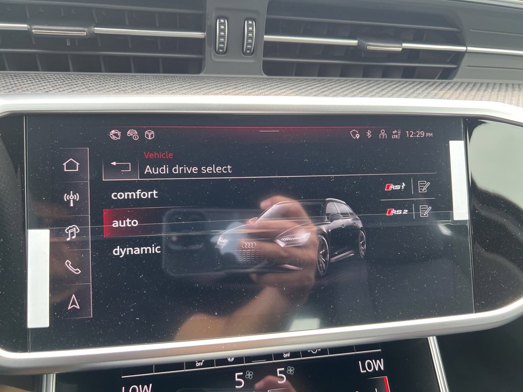 New 2025 Audi RS 6 performance image 33