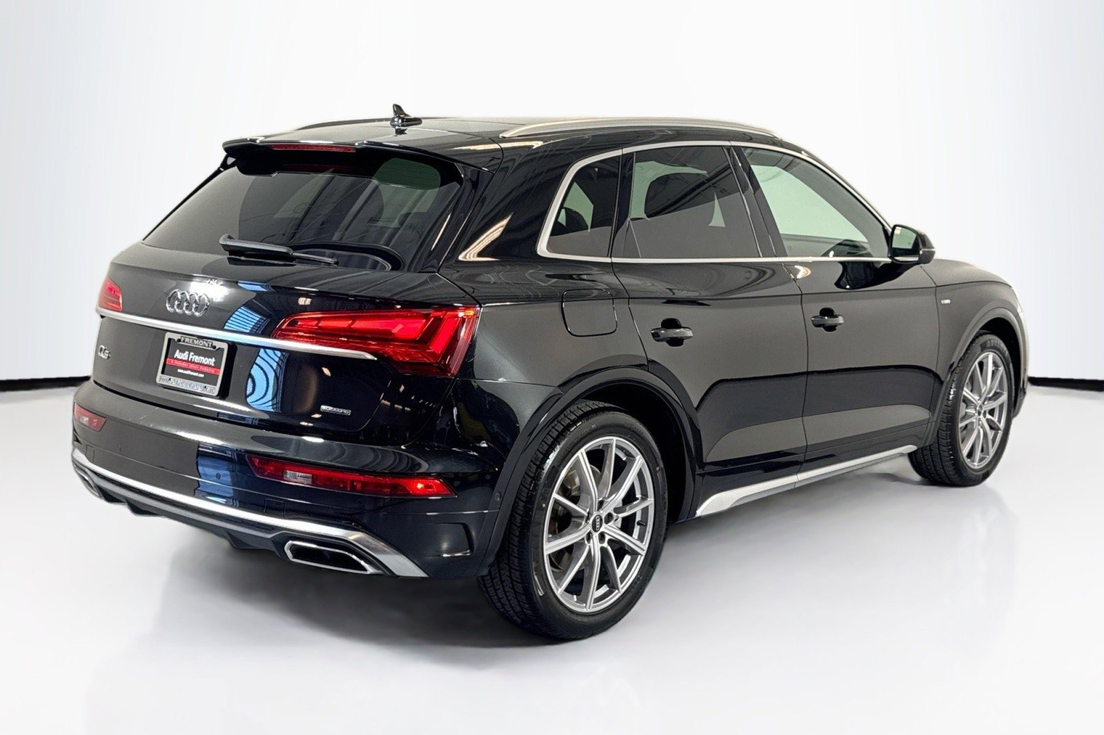 Used 2022 Audi Q5 e Prestige w/ Prestige Package image 5