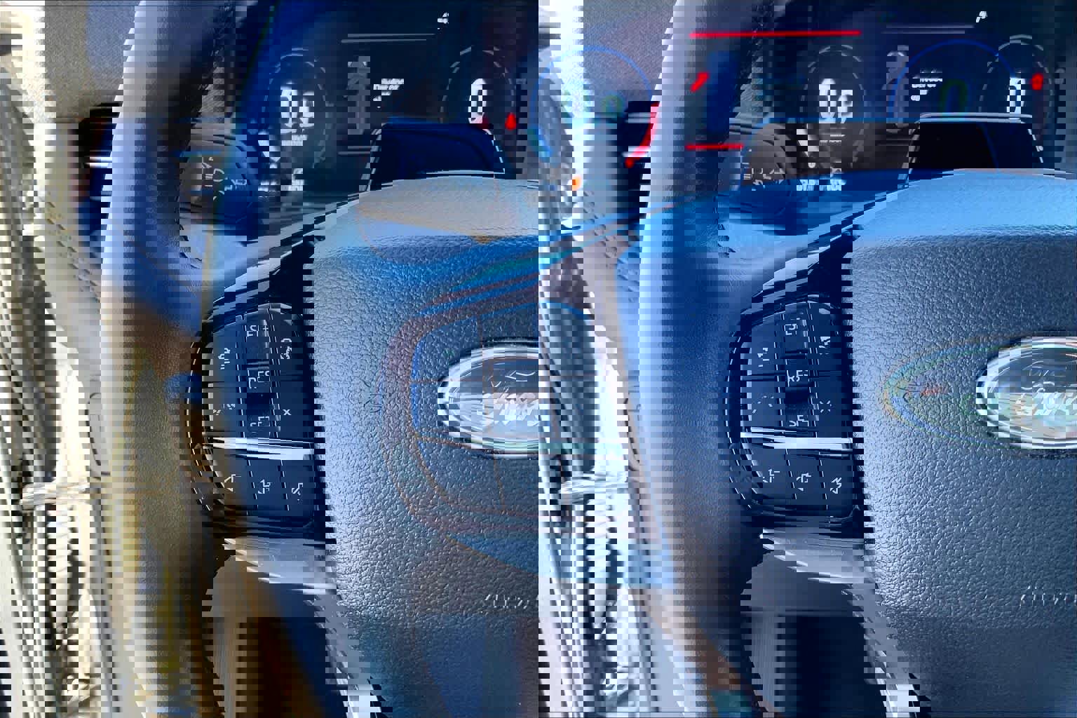 Used 2025 Ford Explorer Platinum w/ LUX Leather Package image 22