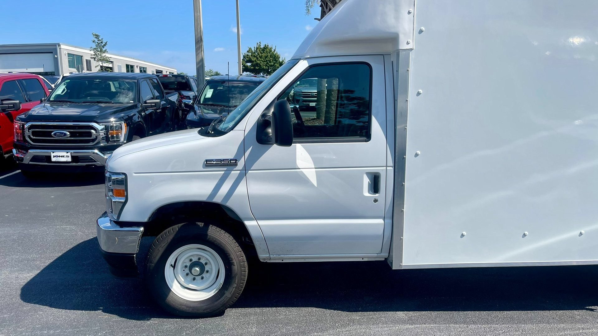 New 2025 Ford E-350 and Econoline 350 Super Duty w/ Power Equipment Group RWD image 11