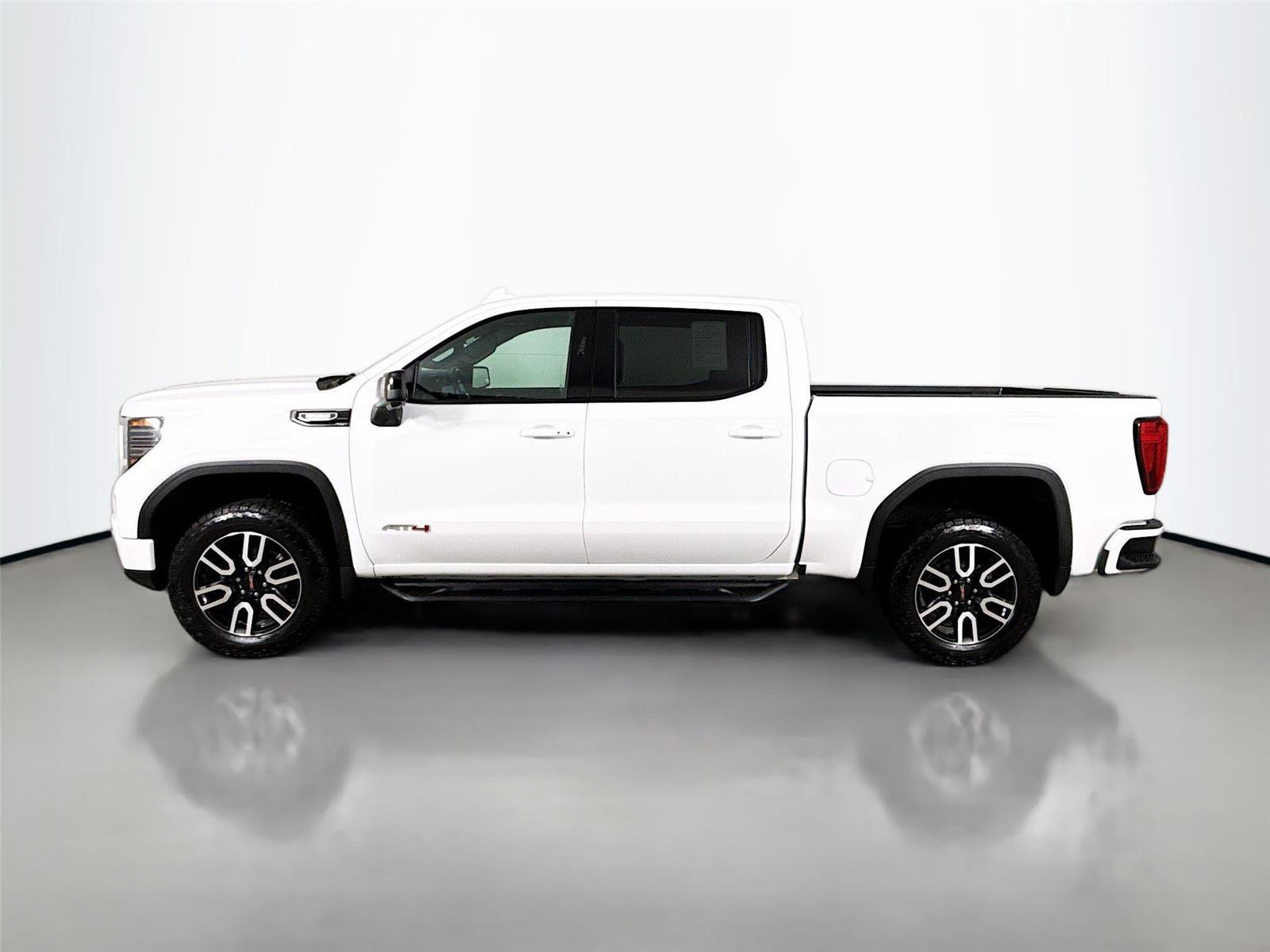Used 2023 GMC Sierra 1500 AT4 w/ AT4 Premium Package image 5