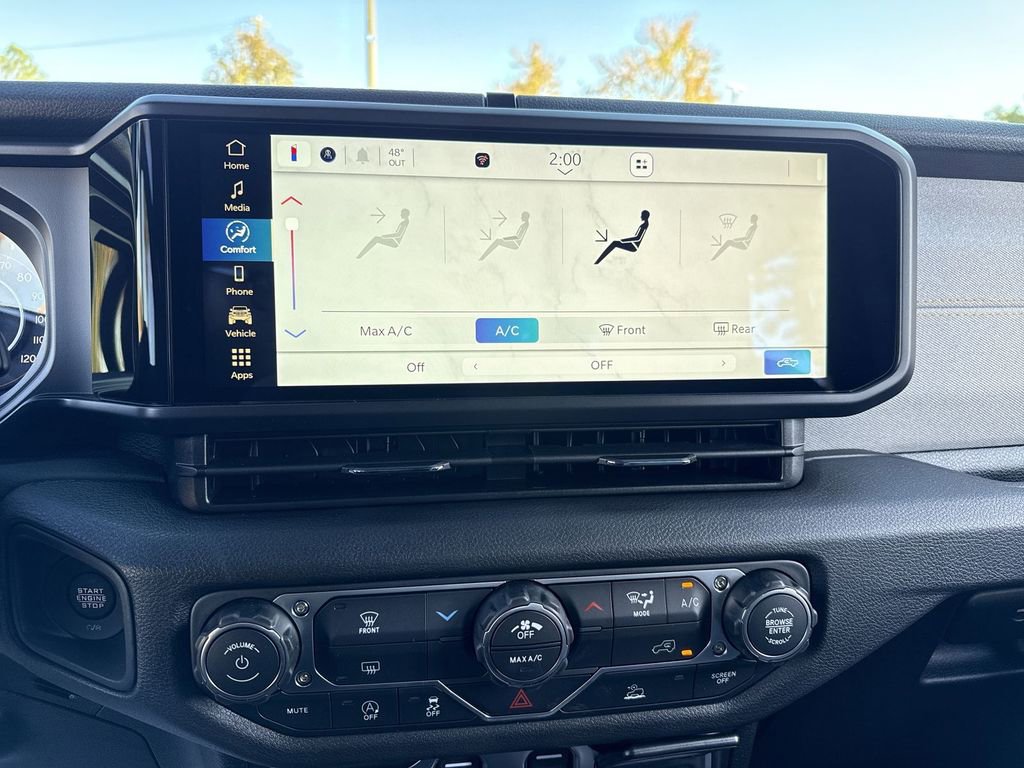 New 2025 Jeep Gladiator Sport image 21