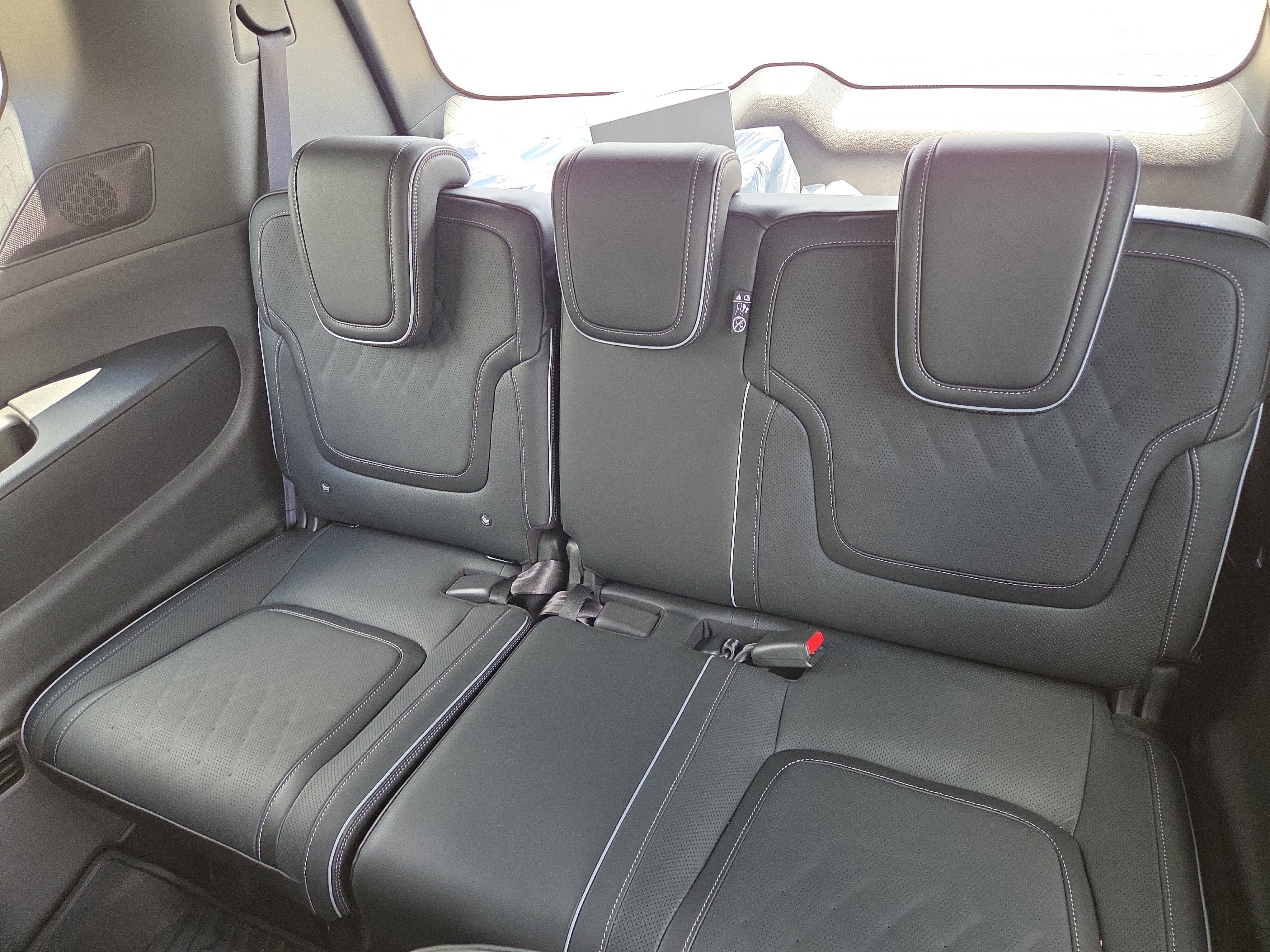 Used 2026 INFINITI QX80 Autograph w/ Premium Cargo Package AWD/4WD image 9