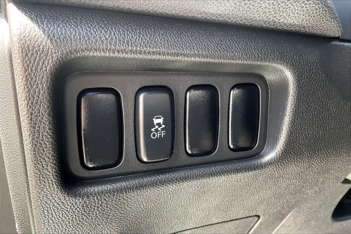 Used 2017 Mitsubishi Outlander Sport ES FWD image 36