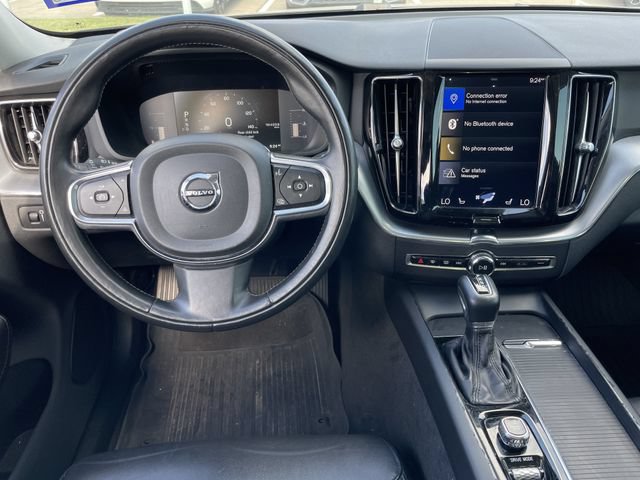 Used 2019 Volvo XC60 T5 Momentum w/ Protection Package Premier FWD image 11