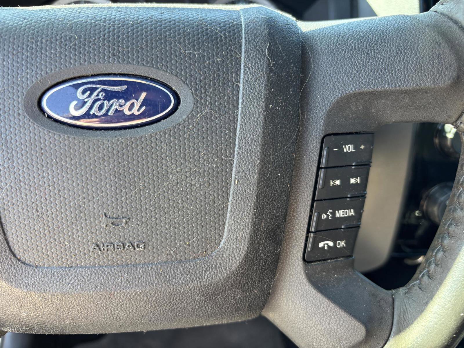 Used 2011 Ford Escape Limited w/ 301A Rapid Spec Order Code image 24