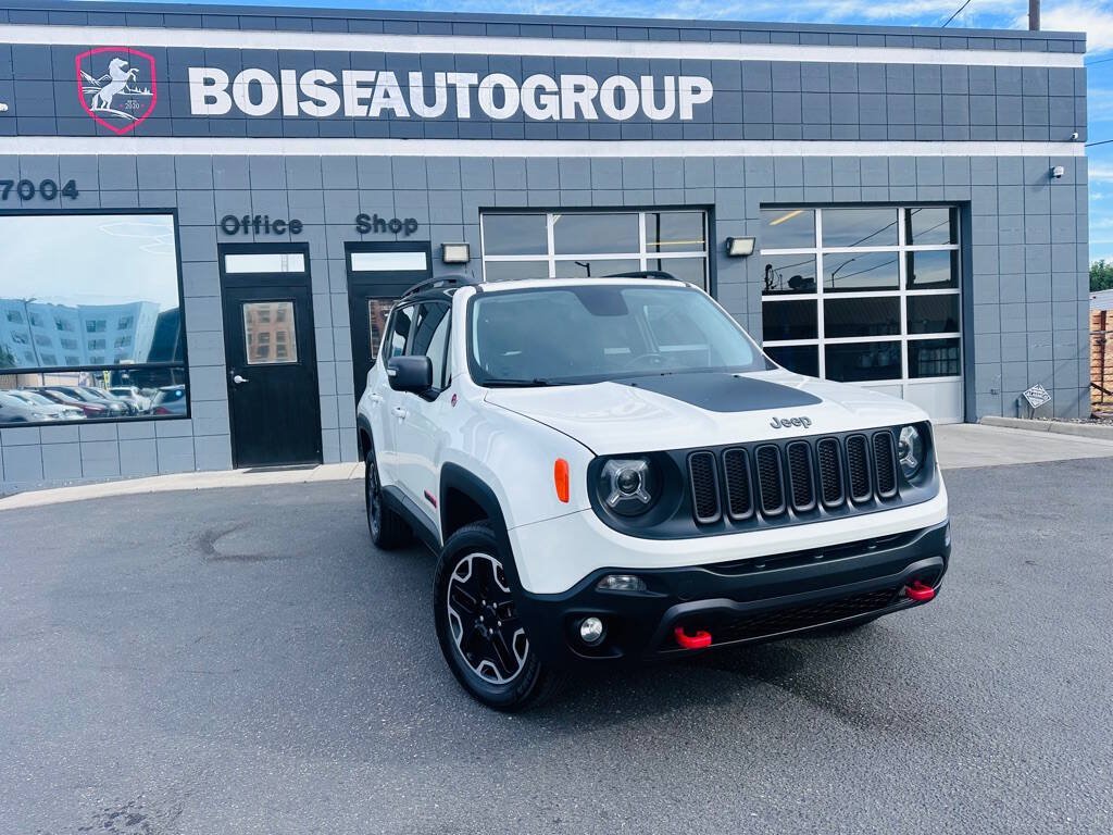 Used 2016 Jeep Renegade Trailhawk AWD/4WD image 1