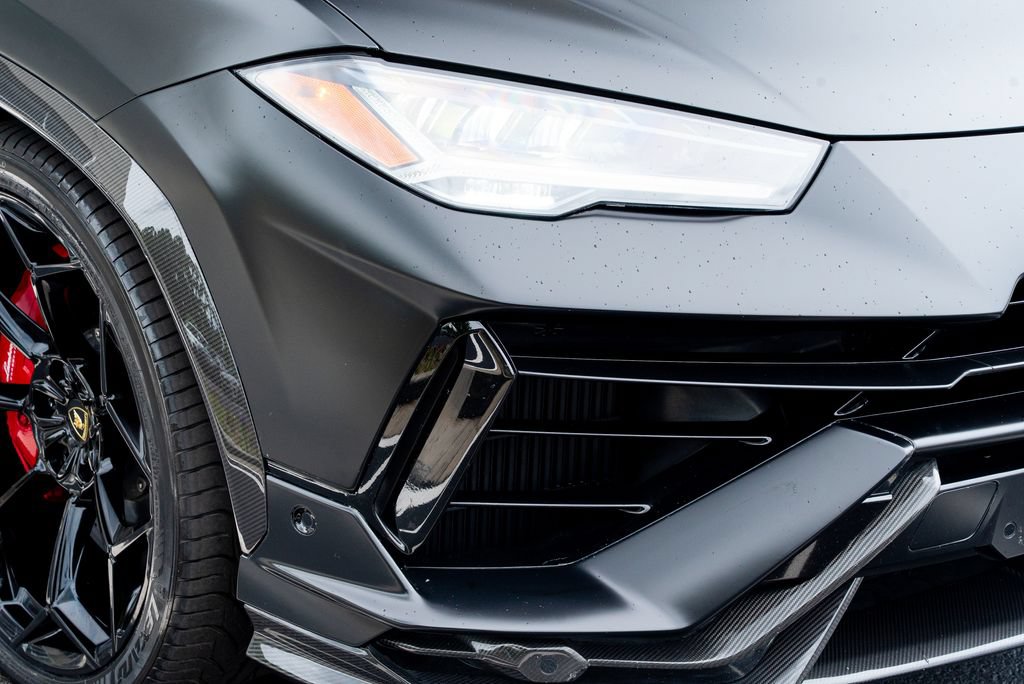 Used 2024 Lamborghini Urus Performante AWD/4WD image 9