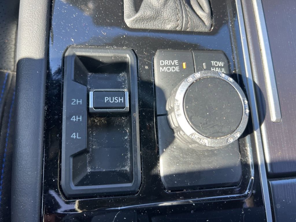 Used 2022 Toyota Tundra Platinum w/ Advanced Package image 32