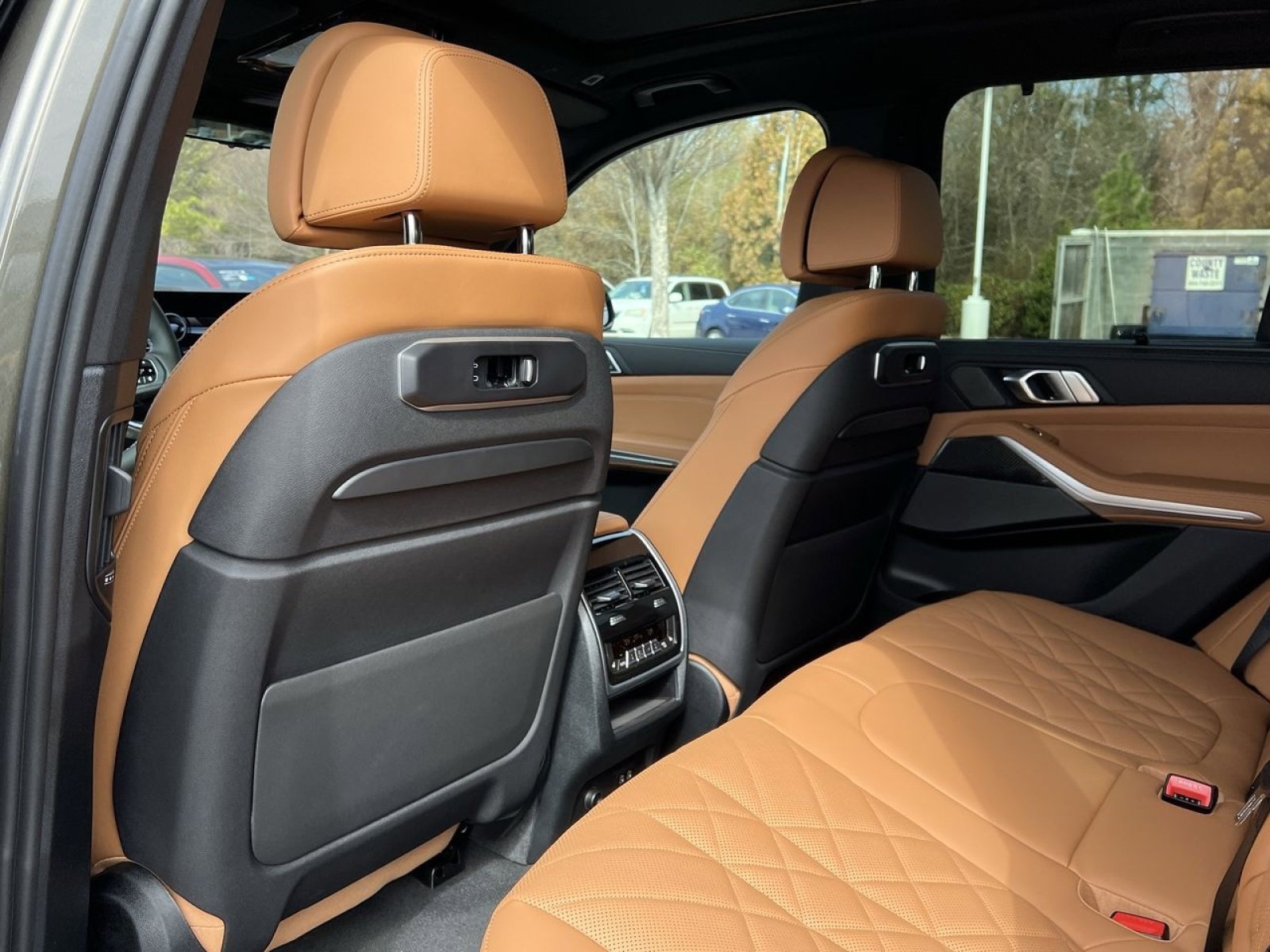 New 2026 BMW X5 M60i image 23