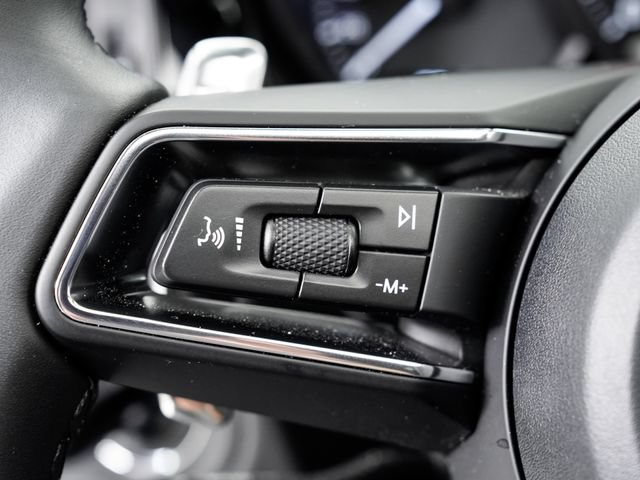 Certified 2026 Porsche Macan AWD/4WD image 12