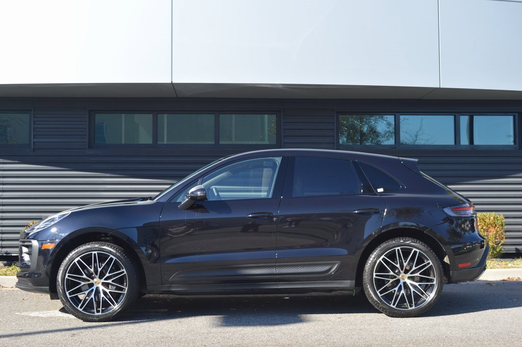 Used 2025 Porsche Macan image 2