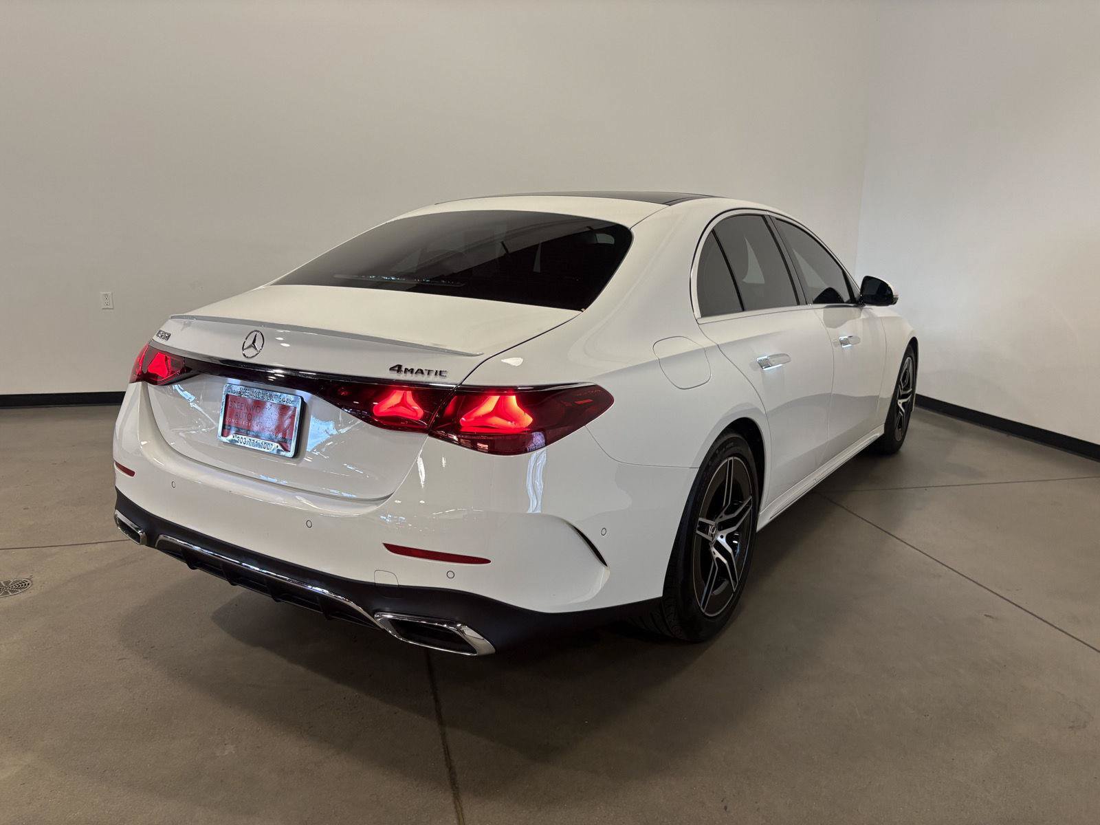 Used 2025 Mercedes-Benz E 350 4MATIC Sedan image 7