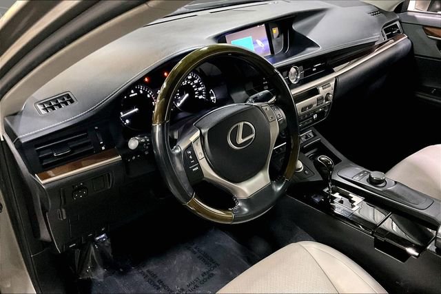 Used 2015 Lexus ES 350 w/ Premium Package image 18