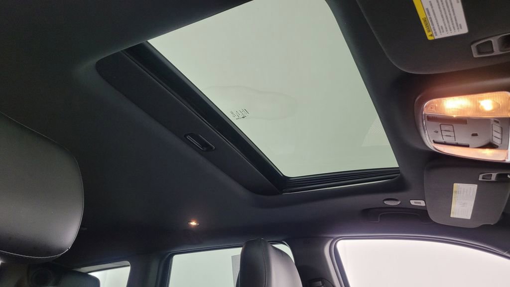 Used 2022 Jeep Grand Cherokee Laredo X image 41