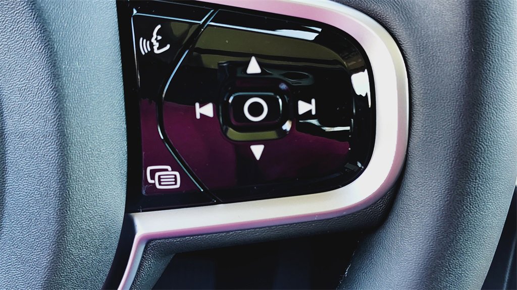 New 2026 Volvo XC90 B6 Plus w/ Protection Package Premier image 15