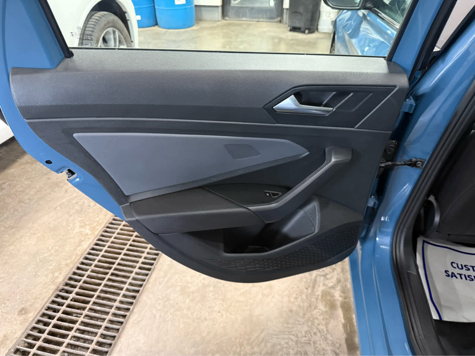 Used 2025 Volkswagen Jetta SE image 18