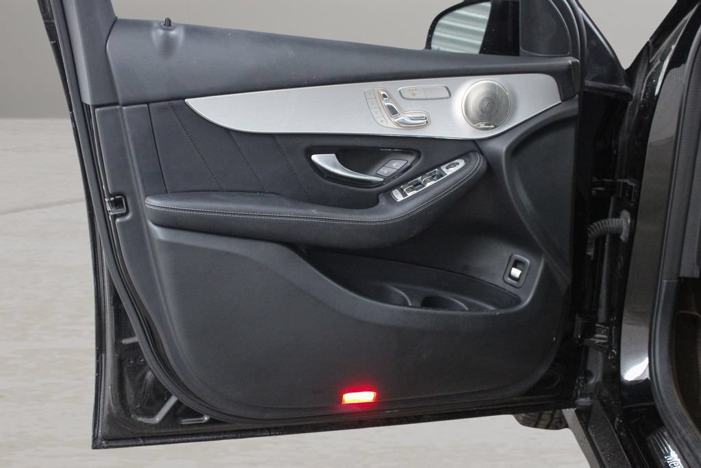 Used 2021 Mercedes-Benz GLC 300 image 16