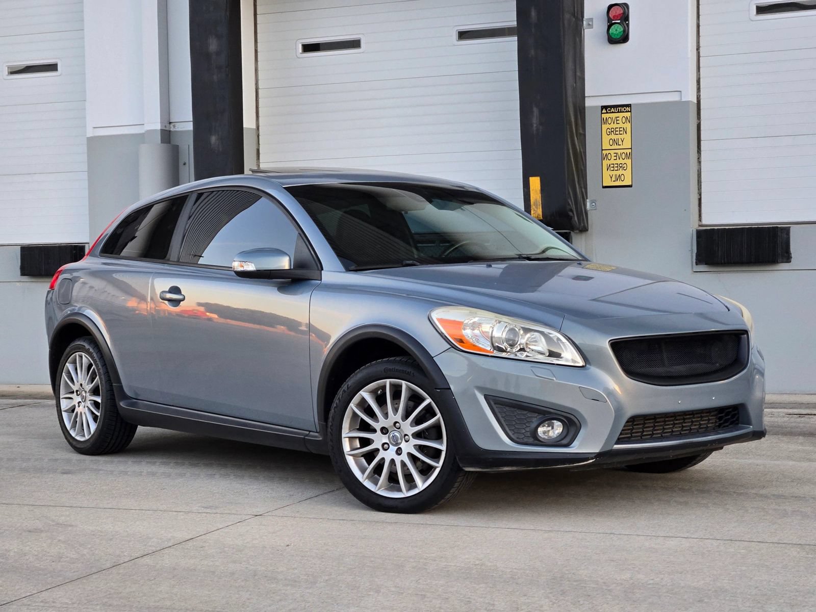 Used 2012 Volvo C30 FWD image 1