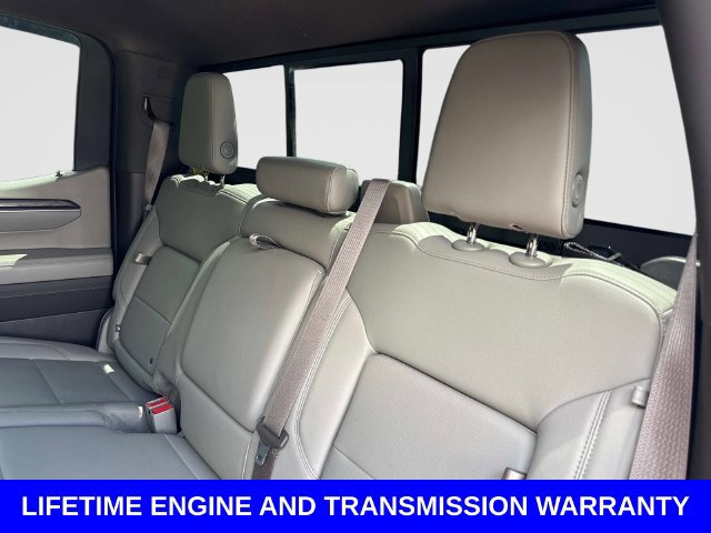 Used 2023 Chevrolet Silverado 1500 LTZ AWD/4WD image 15