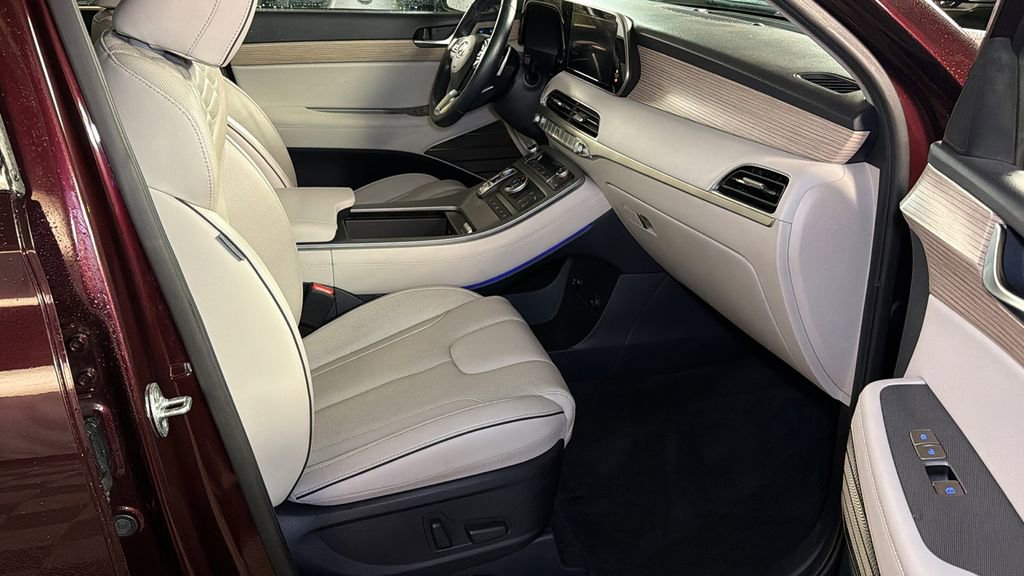 Used 2021 Hyundai Palisade Limited image 9