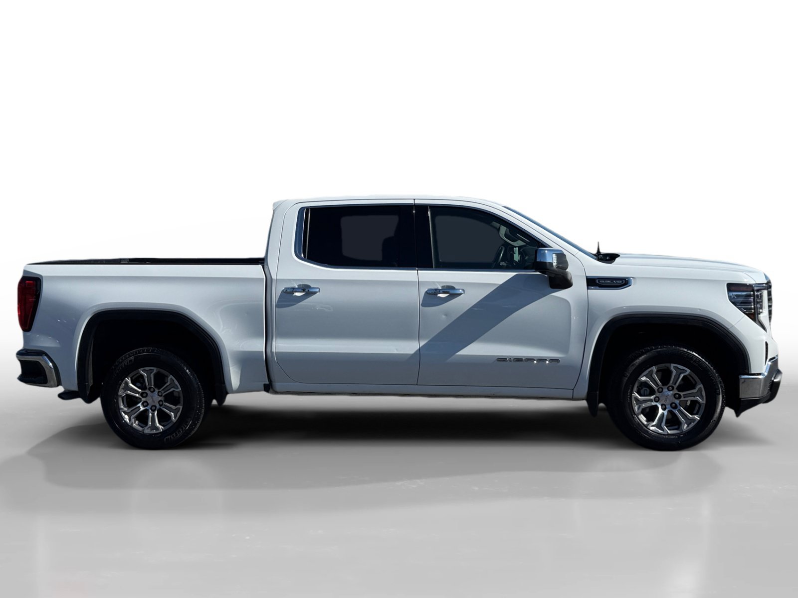 Used 2025 GMC Sierra 1500 SLT RWD image 6