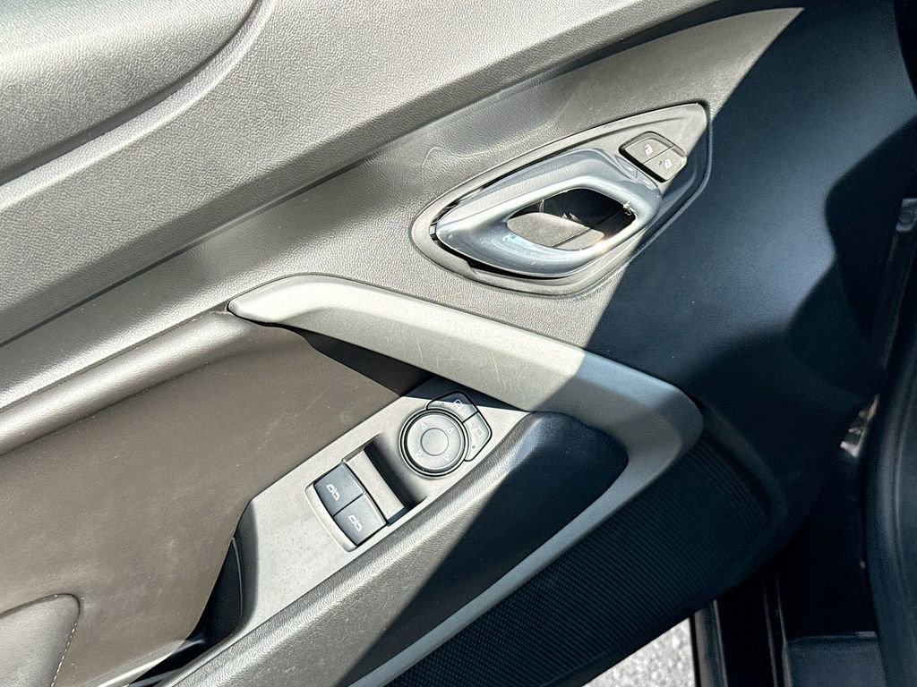 Used 2017 Chevrolet Camaro SS image 18