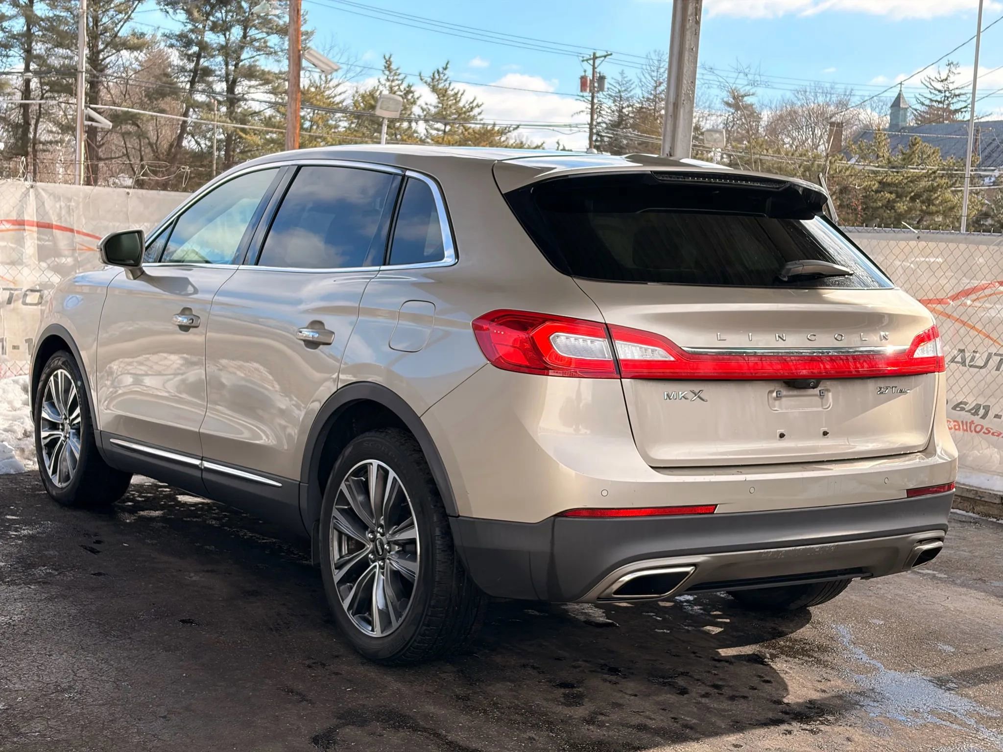 Used 2017 Lincoln MKX Reserve w/ Lincoln MKX Climate Package image 59