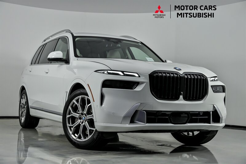 Used 2023 BMW X7 xDrive40i AWD/4WD image 1