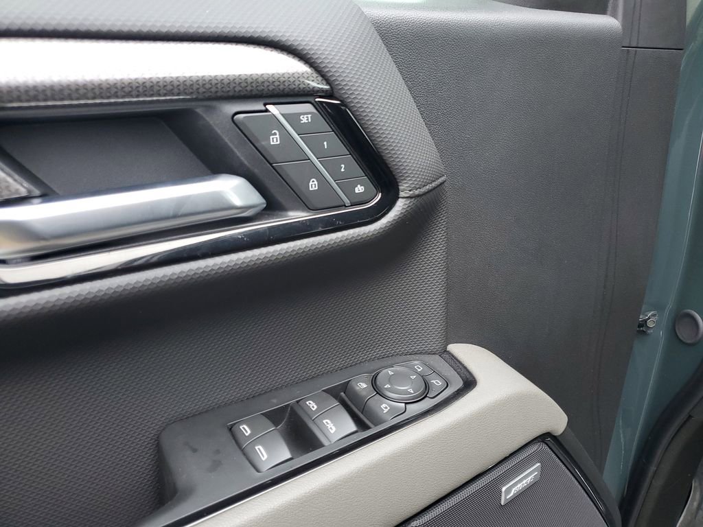 Used 2025 Chevrolet Silverado 1500 ZR2 w/ Technology Package image 22