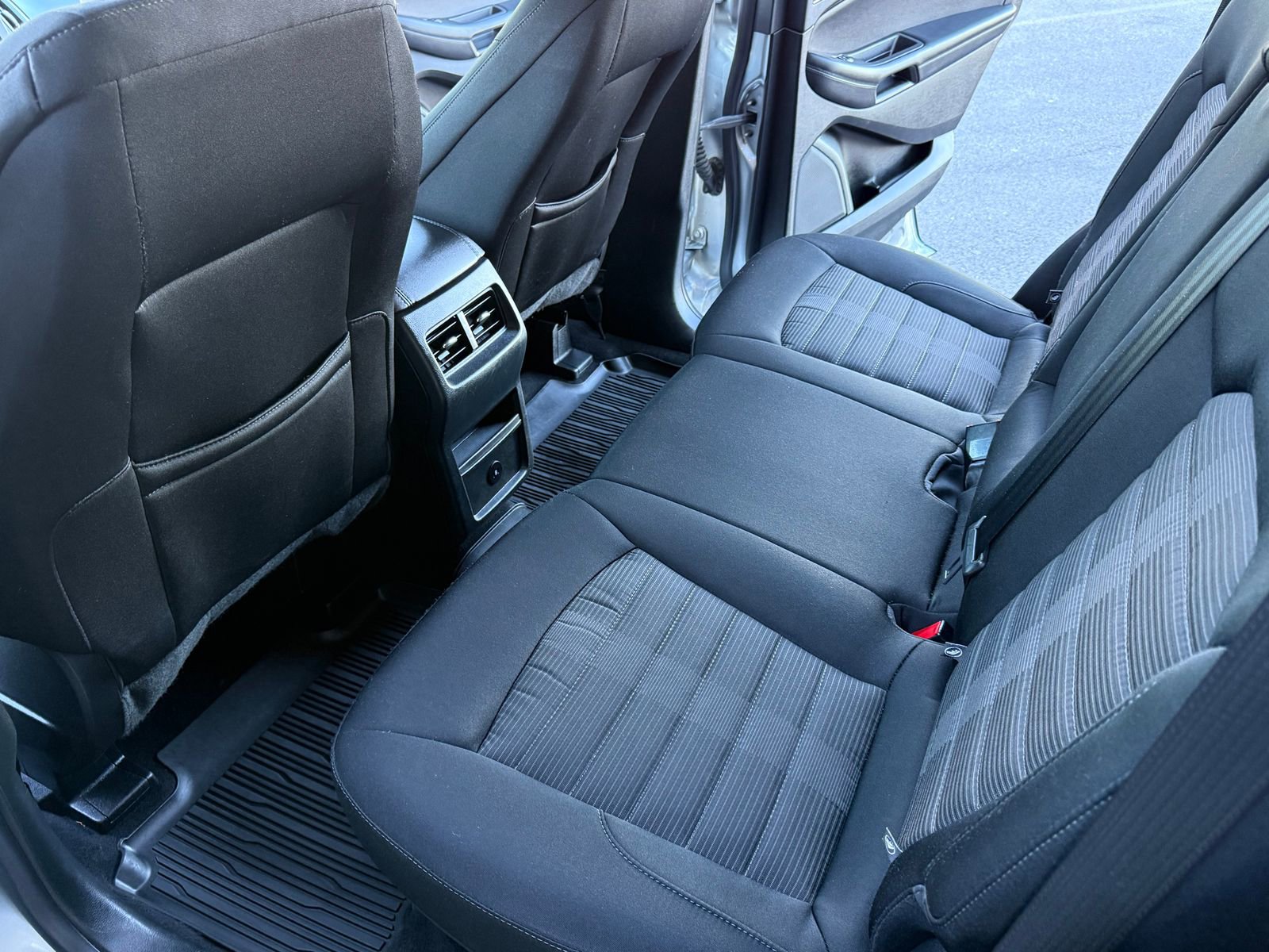 Used 2023 Ford Edge SEL w/ Cold Weather Package AWD/4WD image 27