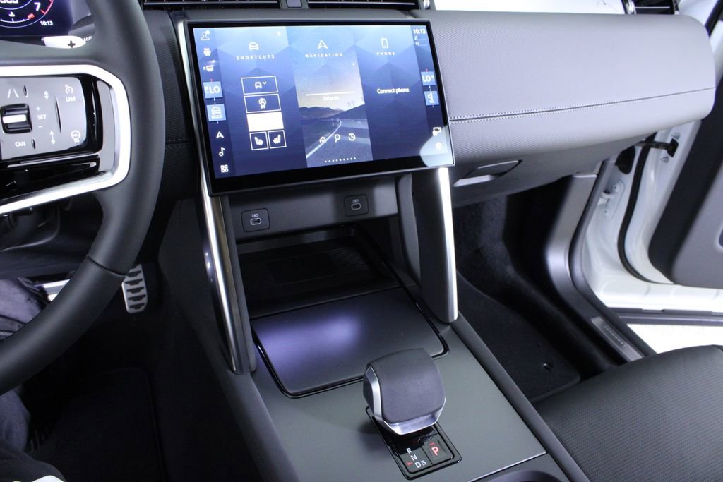 New 2026 Land Rover Discovery Sport Landmark AWD/4WD image 18