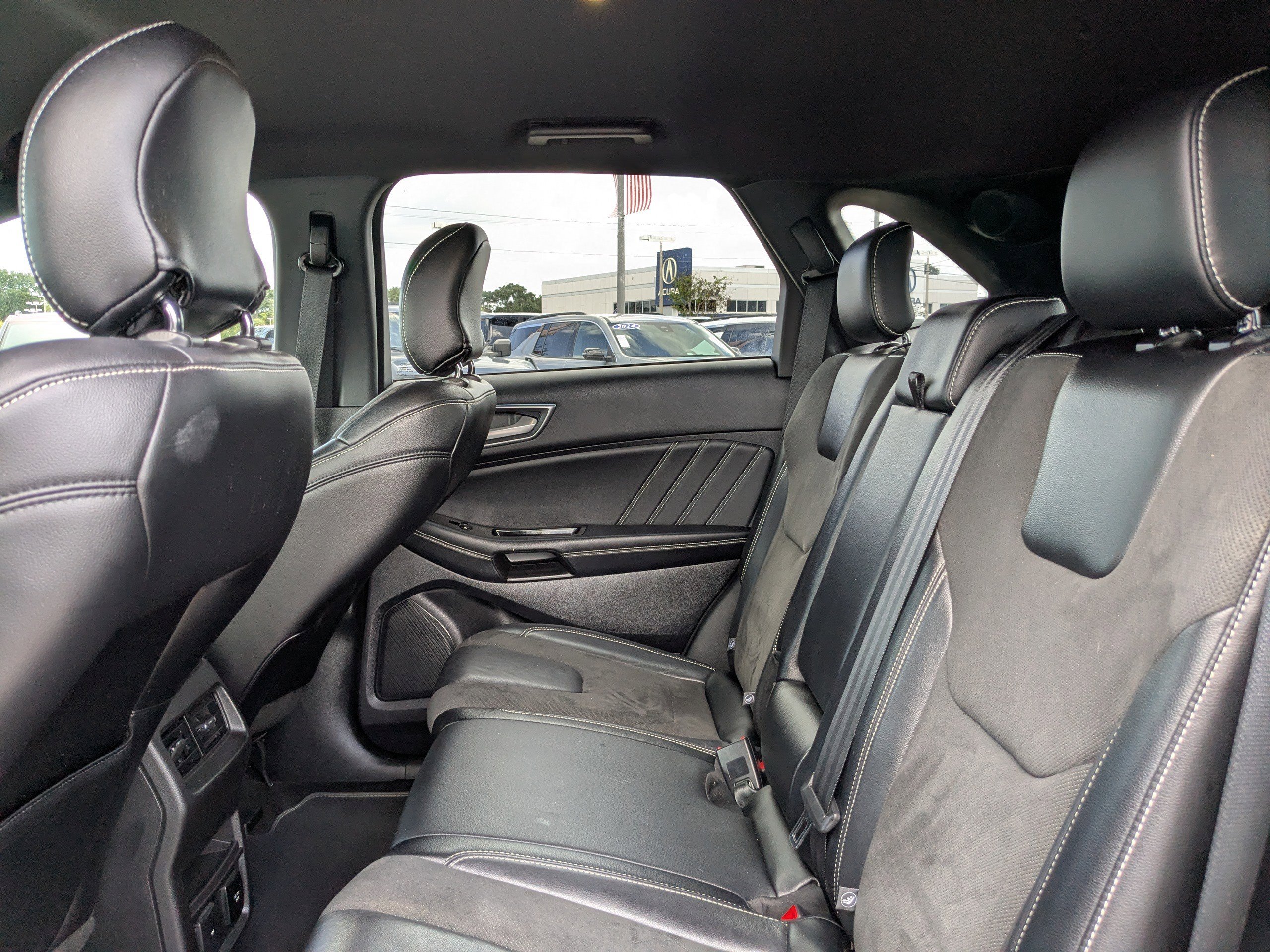 Used 2019 Ford Edge ST w/ Convenience Package image 14