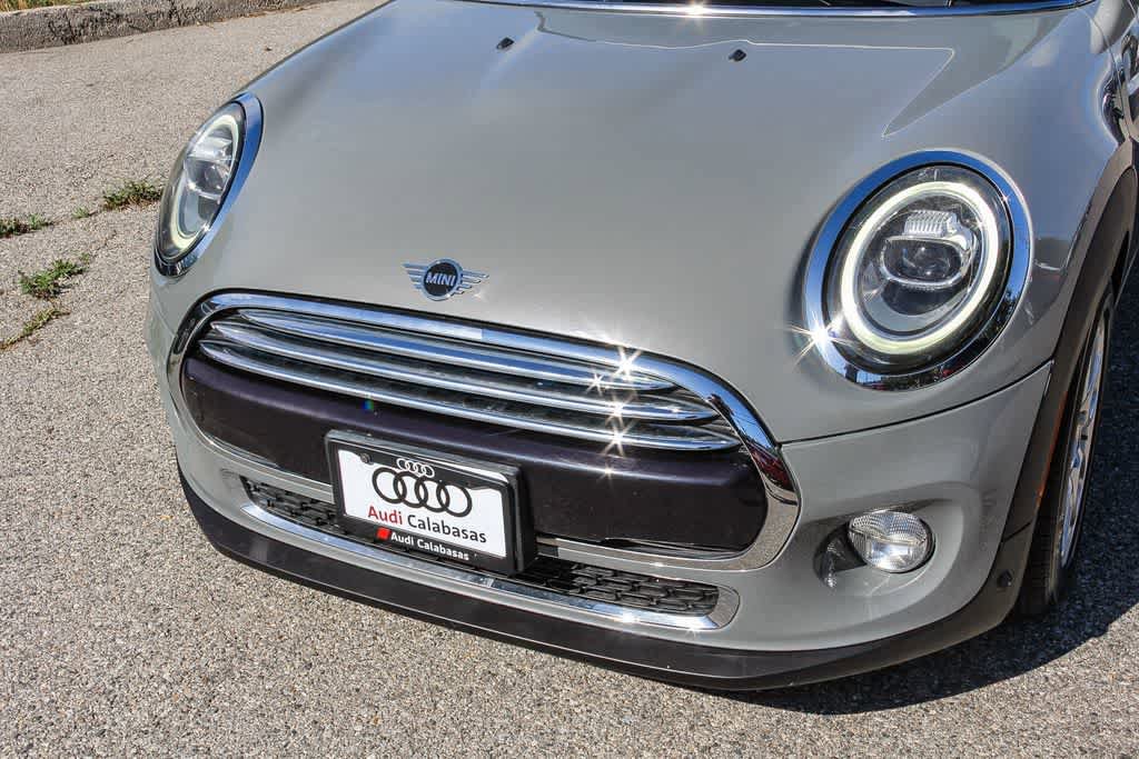 Used 2019 MINI Cooper 4-Door Hardtop w/ Premium Package image 8