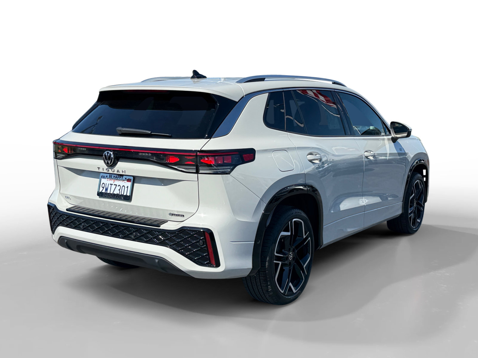 Certified 2025 Volkswagen Tiguan SEL R-Line AWD/4WD image 5