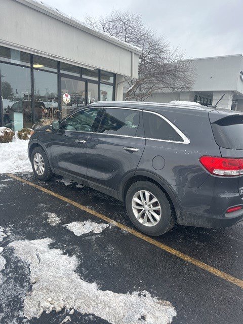 Used 2017 Kia Sorento LX image 21