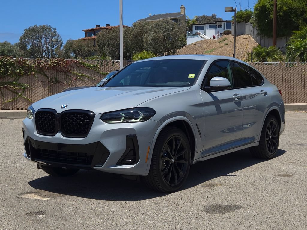 Used 2024 BMW X4 xDrive30i w/ M Sport Package AWD/4WD image 2