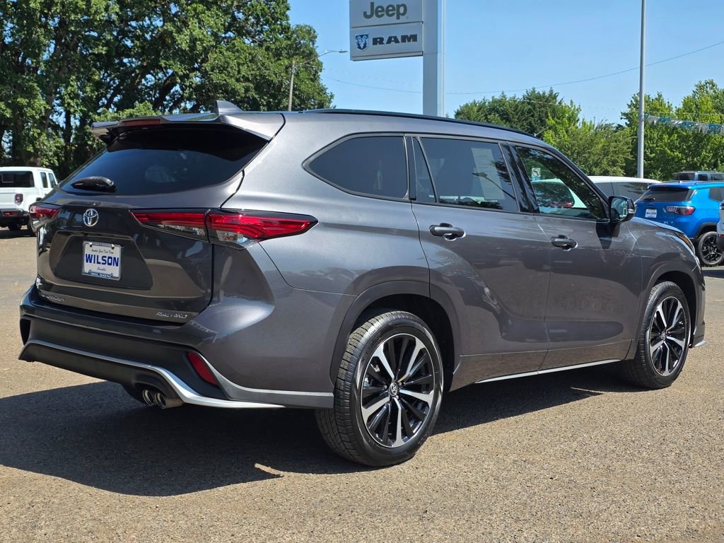 Used 2021 Toyota Highlander XSE image 37