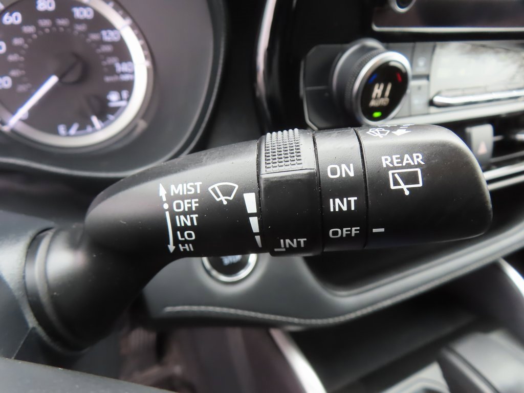 Used 2023 Toyota Highlander L image 22