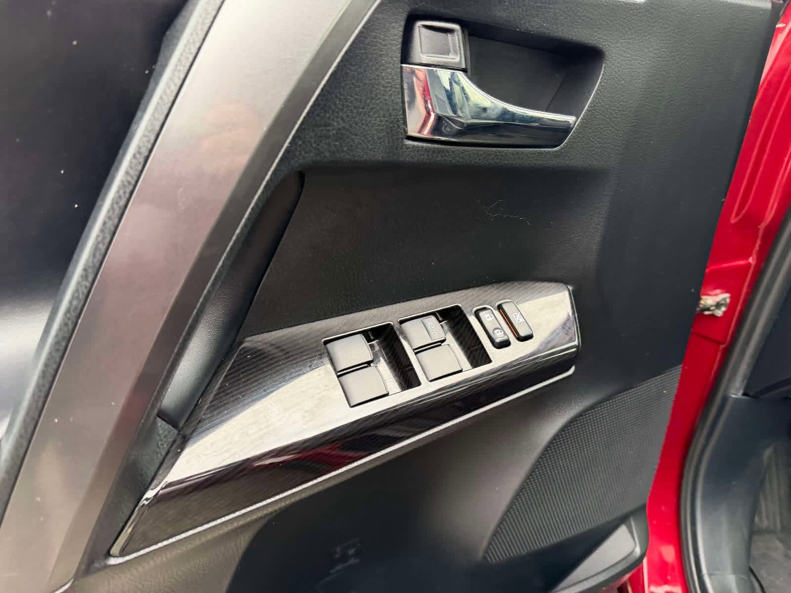 Used 2018 Toyota RAV4 SE w/ Power Extra Value Package AWD/4WD image 17