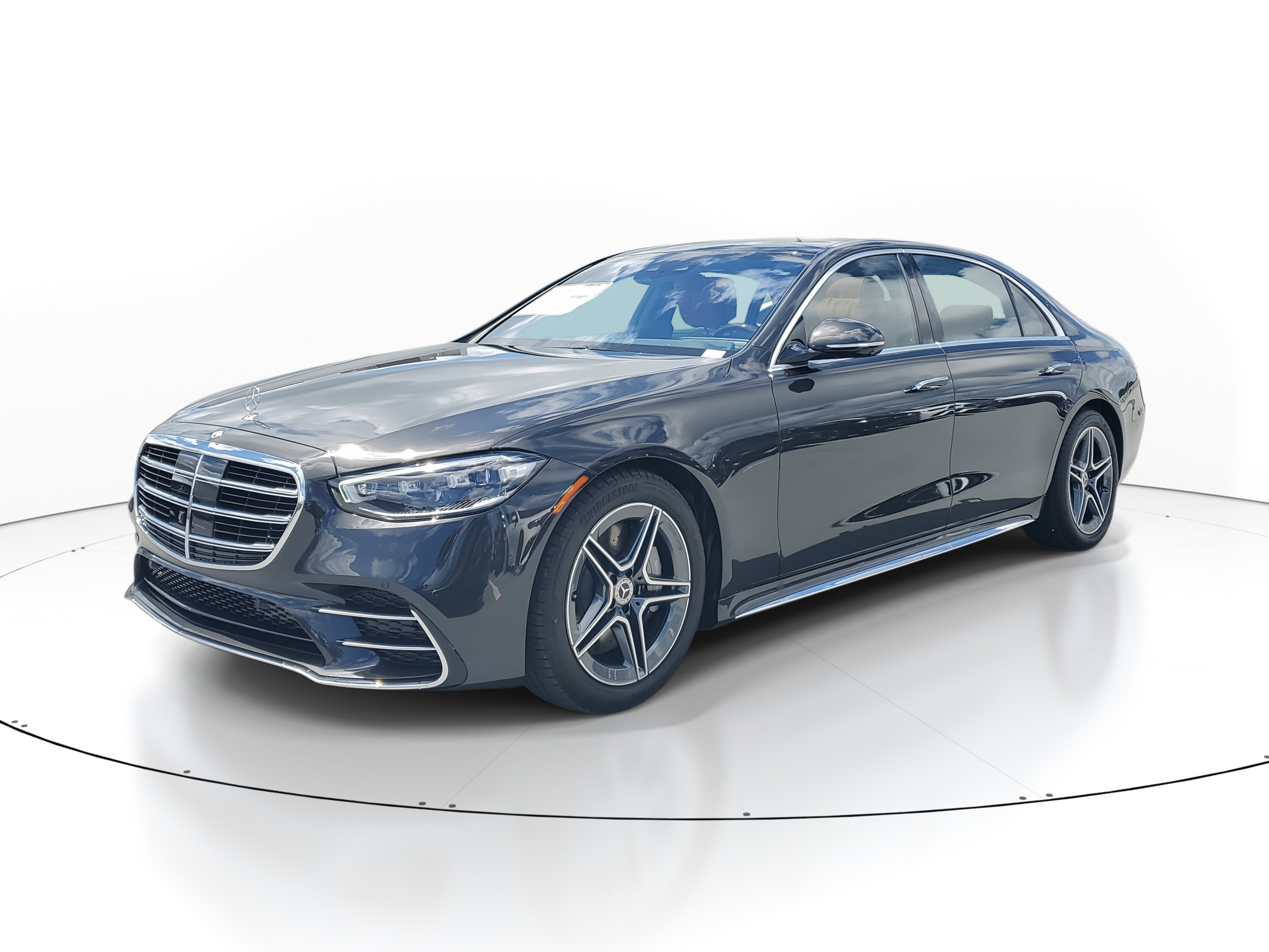 New 2026 Mercedes-Benz S 580 4MATIC Sedan image 2