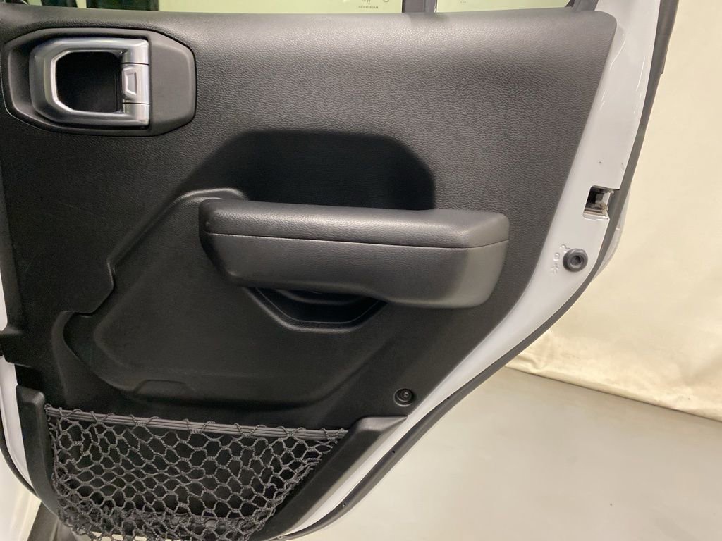 Used 2020 Jeep Wrangler Unlimited Rubicon w/ Dual Top Group image 13