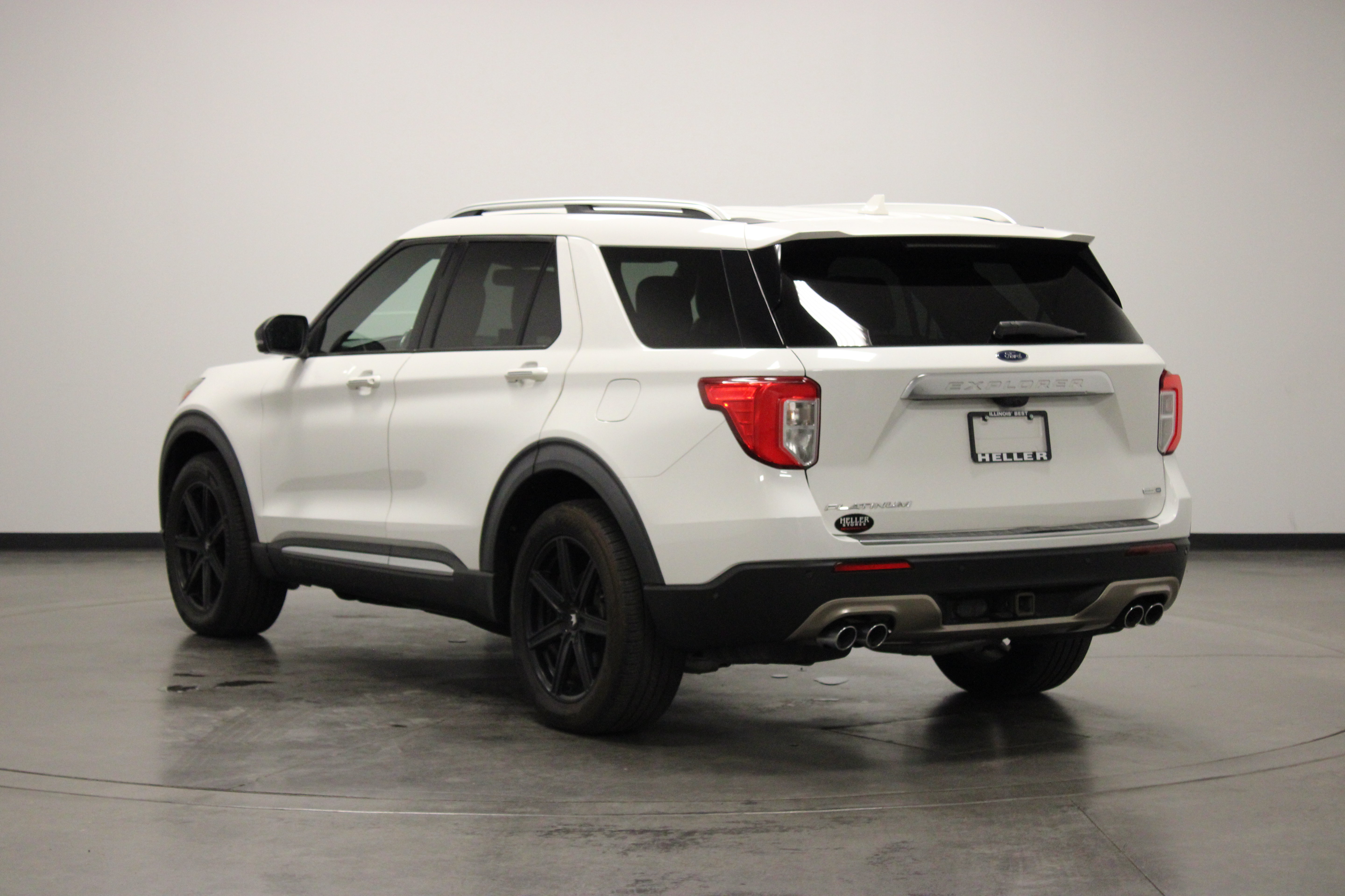 Used 2020 Ford Explorer Platinum w/ Premium Technology Package AWD/4WD image 6