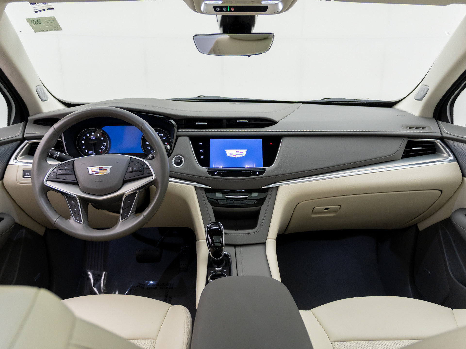 Used 2024 Cadillac XT5 Premium Luxury w/ Technology Package AWD/4WD image 11
