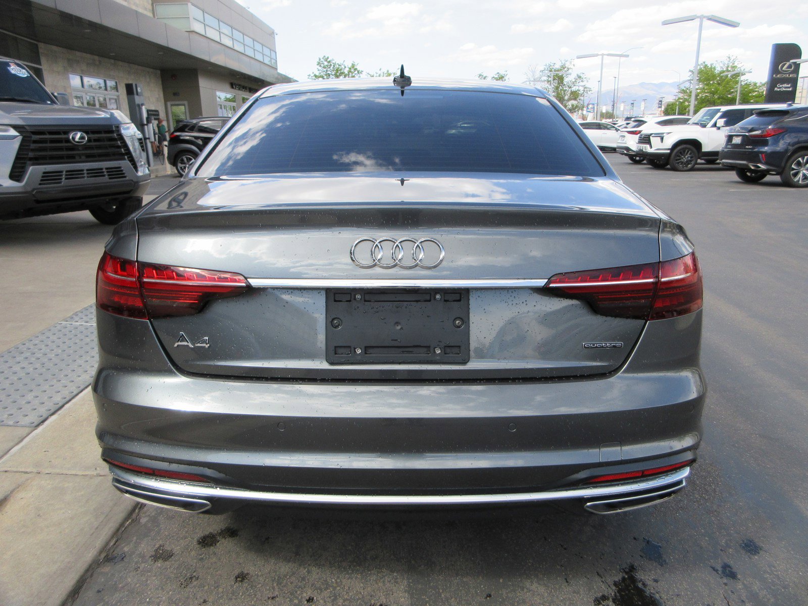 Used 2023 Audi A4 2.0T Premium image 7