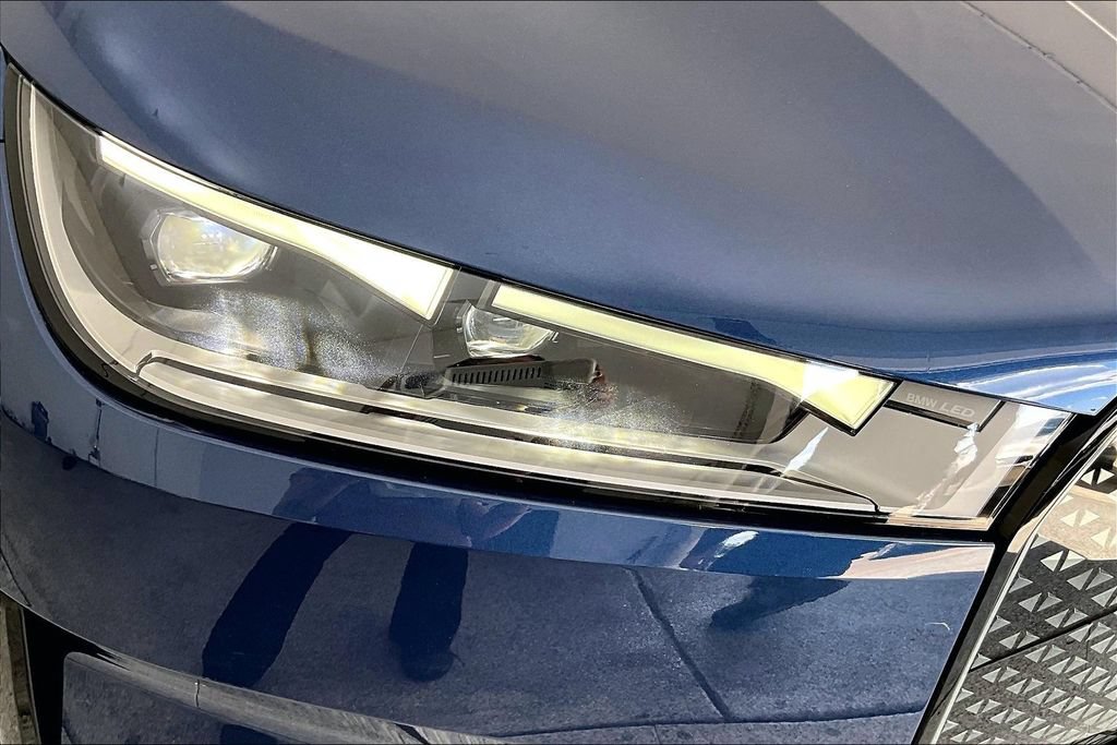 Used 2023 BMW iX xDrive50 AWD/4WD image 36