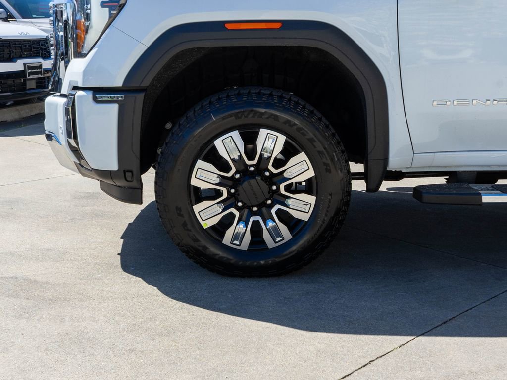 New 2026 GMC Sierra 3500 Denali w/ Denali Reserve Package AWD/4WD image 31